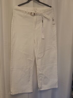 Vigoss White Cropped Wide Leg Belted Jeans